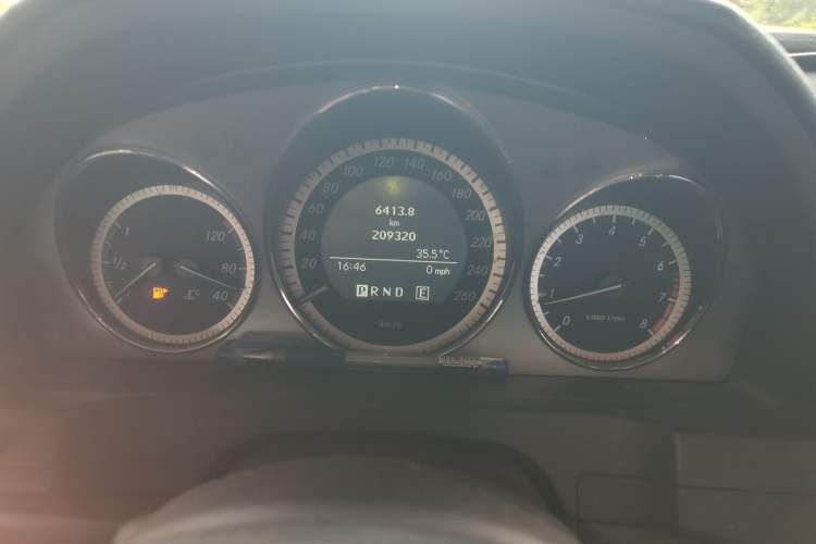Used Mercedes-Benz C-Class 2010 C 200 CGI Fashion Model Instrument Cluster