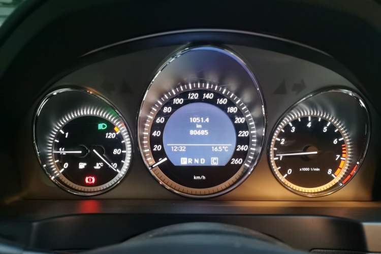 Used Mercedes-Benz C-Class 2010 C 300 Estate Instrument Cluster