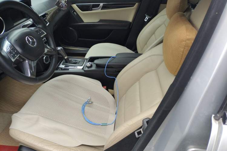 Used Mercedes-Benz C-Class 2010 C 200 CGI Fashion Model Left Front Seat