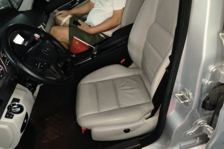 Used Mercedes-Benz C-Class 2010 C 200 CGI Fashion Model Left Front Seat