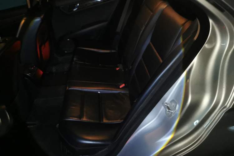Used Mercedes-Benz C-Class 2010 C 200 CGI Fashion Model Left Rear Seat
