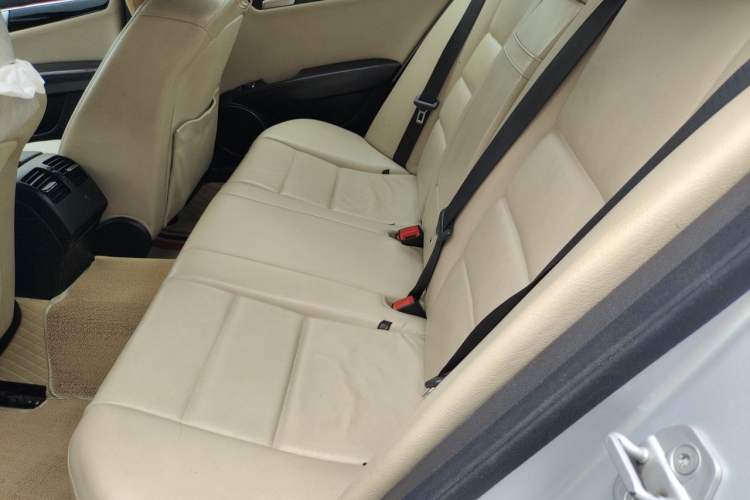 Used Mercedes-Benz C-Class 2010 C 200 CGI Fashion Model Left Rear Seat