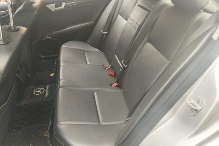 Used Mercedes-Benz C-Class 2010 C 260 CGI Fashion Model Left Rear Seat