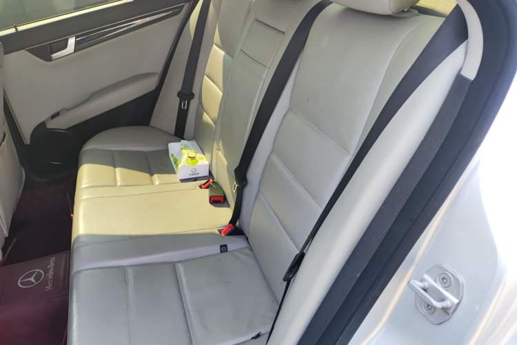 Used Mercedes-Benz C-Class 2010 C 200 CGI Elegance Model Left Rear Seat