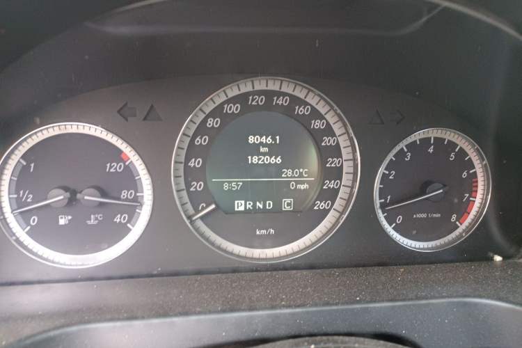 Used Mercedes-Benz C-Class 2010 C 180K Classic model Odometer Close Up