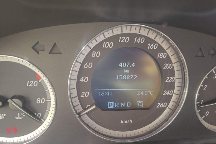 Used Mercedes-Benz C-Class 2010 C 180K Classic model Odometer Close Up