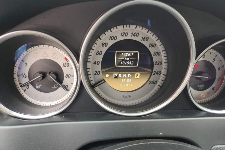 Used Mercedes-Benz C-Class 2010 C 200 CGI Fashion Model Odometer Close Up