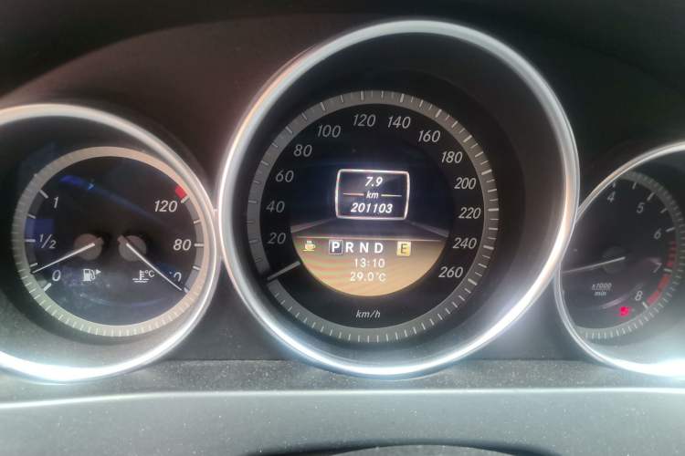 Used Mercedes-Benz C-Class 2010 C 180K Classic model Odometer Close Up