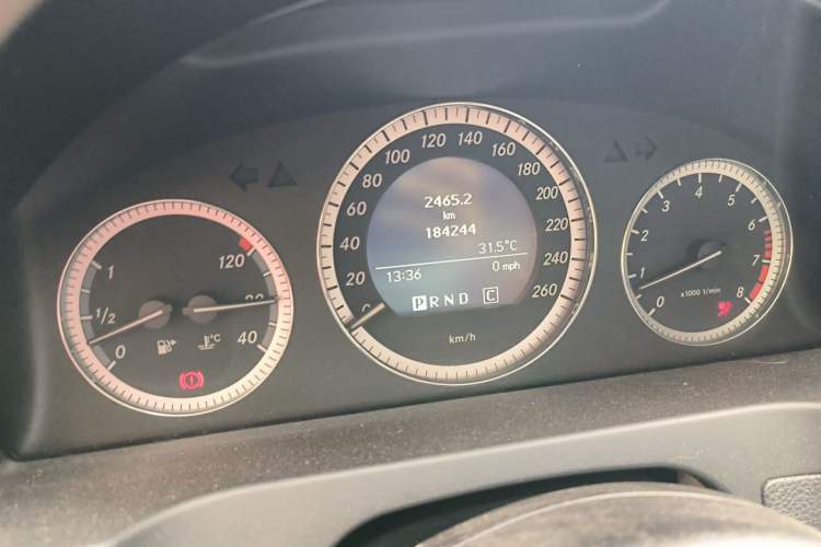 Used Mercedes-Benz C-Class 2010 C 180K Classic model Odometer Close Up