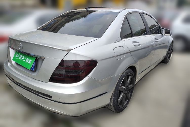Used Mercedes-Benz C-Class 2010 C 200 CGI Fashion Model Rear Right 45 Deg