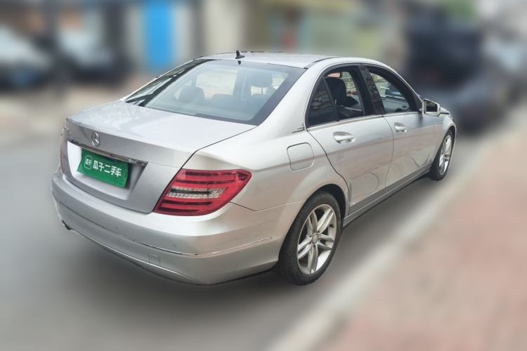 Used Mercedes-Benz C-Class 2010 C 260 CGI Fashion Model Rear Right 45 Deg