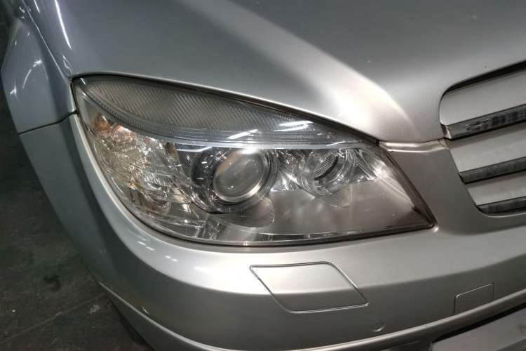Used Mercedes-Benz C-Class 2010 C 200 CGI Fashion Model Right Front Headlight