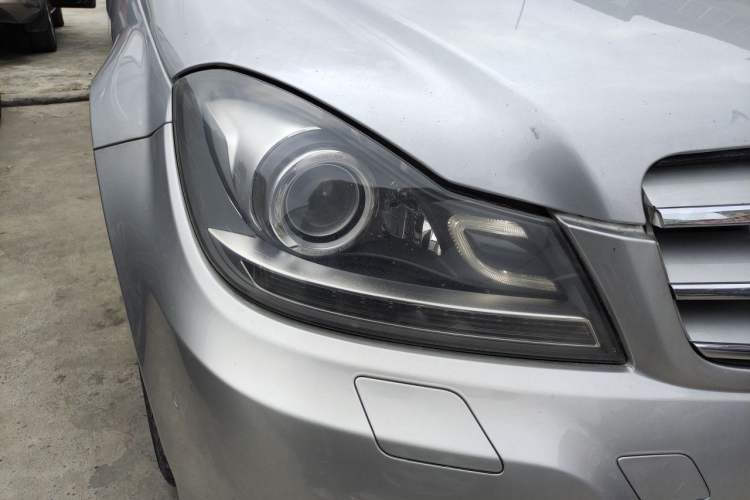 Used Mercedes-Benz C-Class 2010 C 200 CGI Fashion Model Right Front Headlight