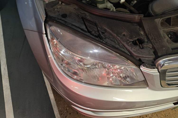 Used Mercedes-Benz C-Class 2010 C 180K Classic model Right Front Headlight