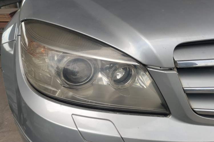 Used Mercedes-Benz C-Class 2010 C 200 CGI Fashion Model Right Front Headlight