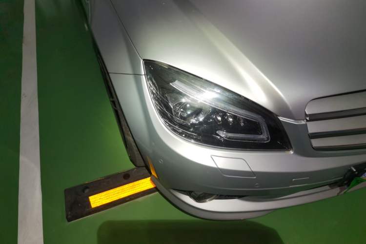 Used Mercedes-Benz C-Class 2010 C 300 Estate Right Front Headlight