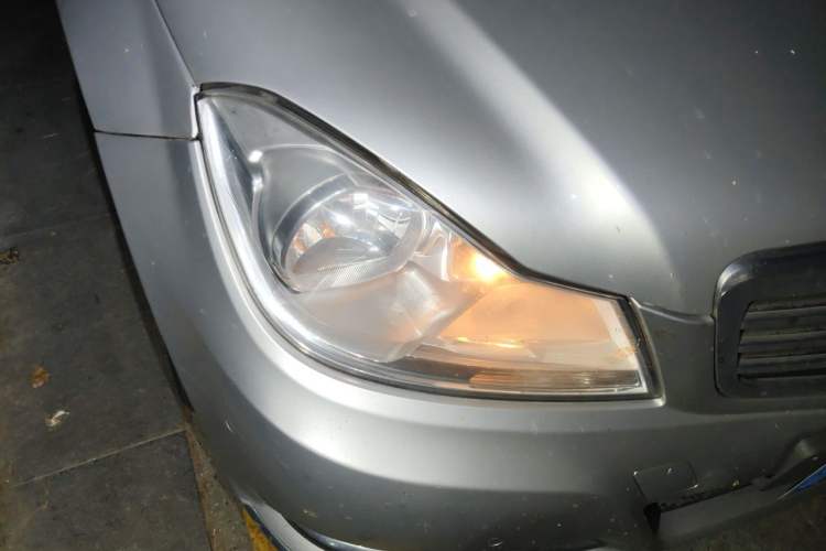 Used Mercedes-Benz C-Class 2010 C 200 CGI Elegance Model Right Front Headlight