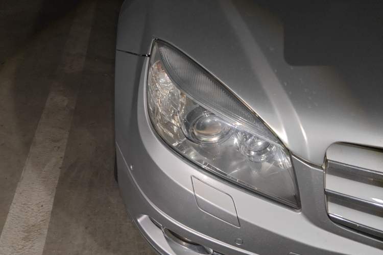 Used Mercedes-Benz C-Class 2010 C 200 CGI Fashion Model Right Front Headlight