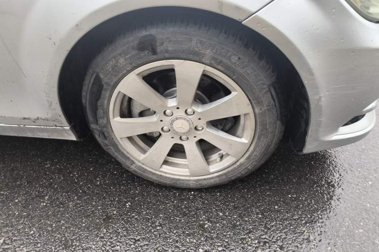 Used Mercedes-Benz C-Class 2010 C 180K Classic model Right Front Wheel Hub