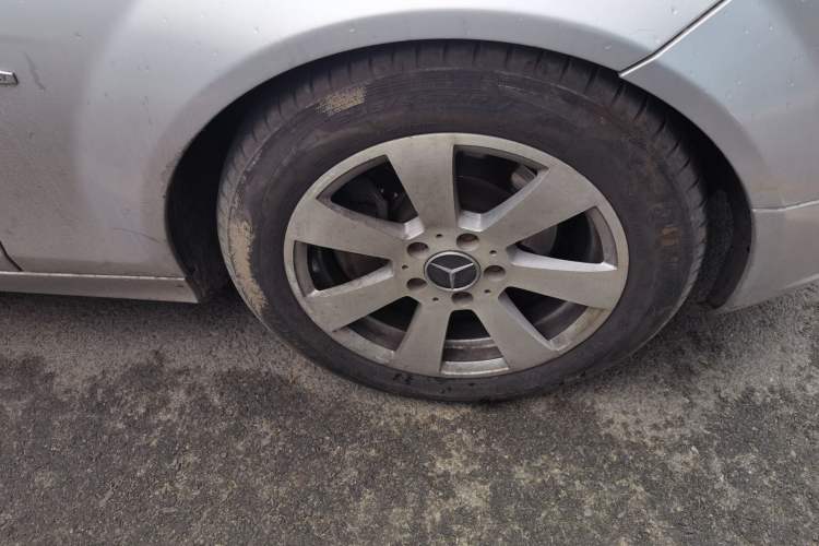 Used Mercedes-Benz C-Class 2010 C 180K Classic model Right Front Wheel Hub