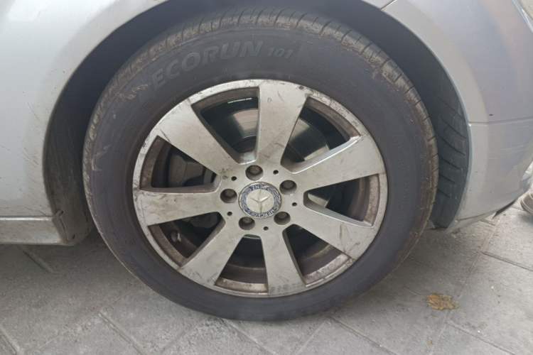 Used Mercedes-Benz C-Class 2010 C 180K Classic model Right Front Wheel Hub