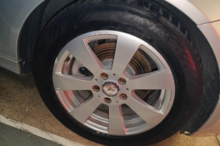 Used Mercedes-Benz C-Class 2010 C 180K Classic model Right Front Wheel Hub