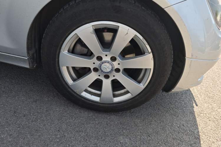 Used Mercedes-Benz C-Class 2010 C 180K Classic model Right Front Wheel Hub