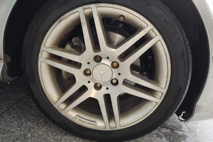 Used Mercedes-Benz C-Class 2010 C 260 CGI Sport Edition Right Front Wheel Hub