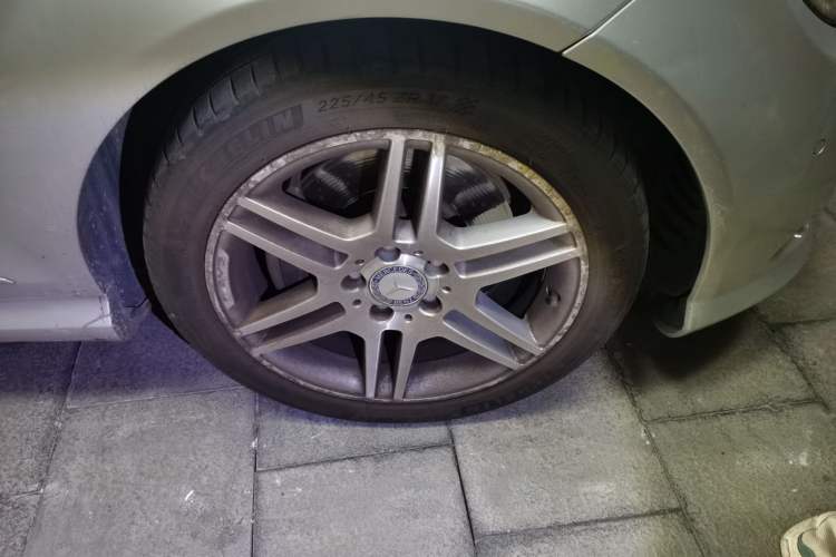 Used Mercedes-Benz C-Class 2010 C 300 Estate Right Front Wheel Hub