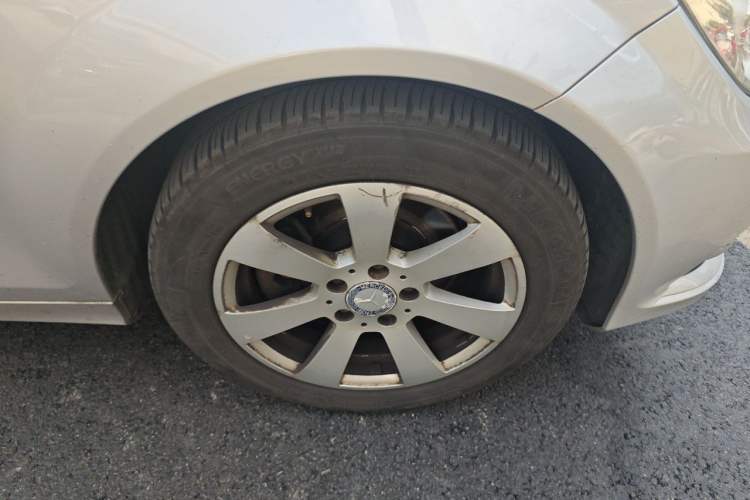 Used Mercedes-Benz C-Class 2010 C 180K Classic model Right Front Wheel Hub
