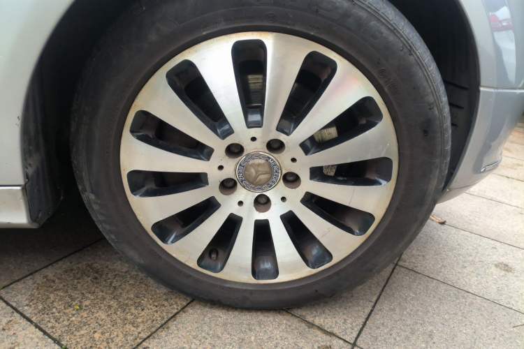 Used Mercedes-Benz C-Class 2010 C 200 CGI Elegance Model Right Front Wheel Hub