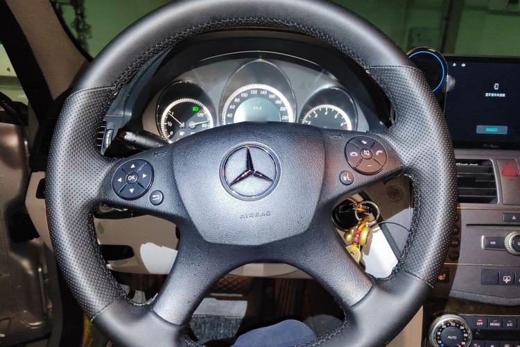 Used Mercedes-Benz C-Class 2010 C 200 CGI Fashion Model Steering Wheel