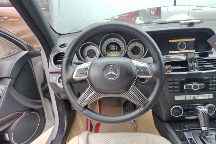 Used Mercedes-Benz C-Class 2010 C 200 CGI Fashion Model Steering Wheel