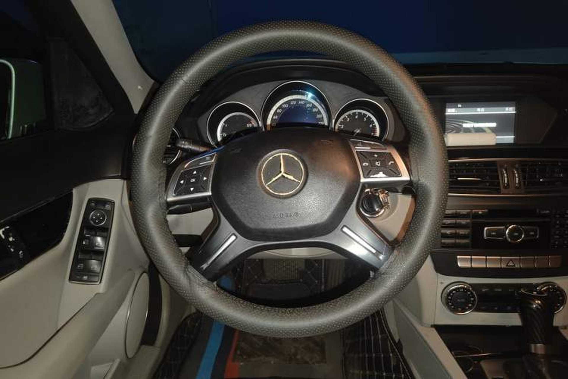 Used Mercedes-Benz C-Class 2010 C 180K Classic model Steering Wheel