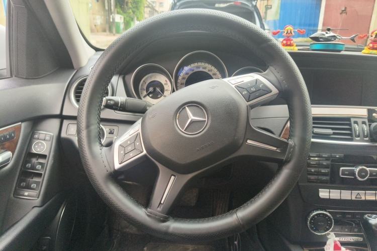Used Mercedes-Benz C-Class 2010 C 260 CGI Fashion Model Steering Wheel
