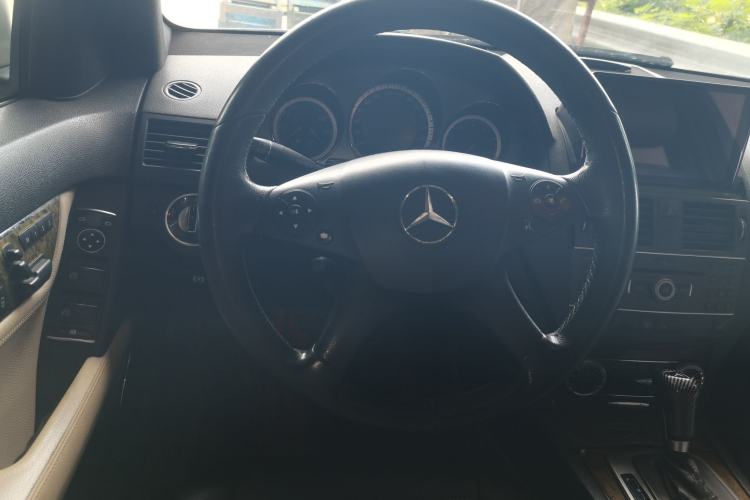 Used Mercedes-Benz C-Class 2010 C 200 CGI Fashion Model Steering Wheel