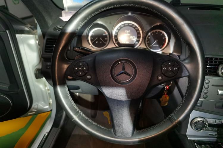Used Mercedes-Benz C-Class 2010 C 300 Estate Steering Wheel