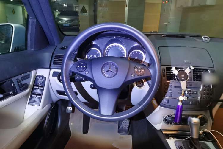 Used Mercedes-Benz C-Class 2010 C 300 Estate Steering Wheel
