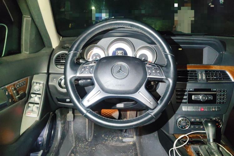 Used Mercedes-Benz C-Class 2010 C 200 CGI Elegance Model Steering Wheel