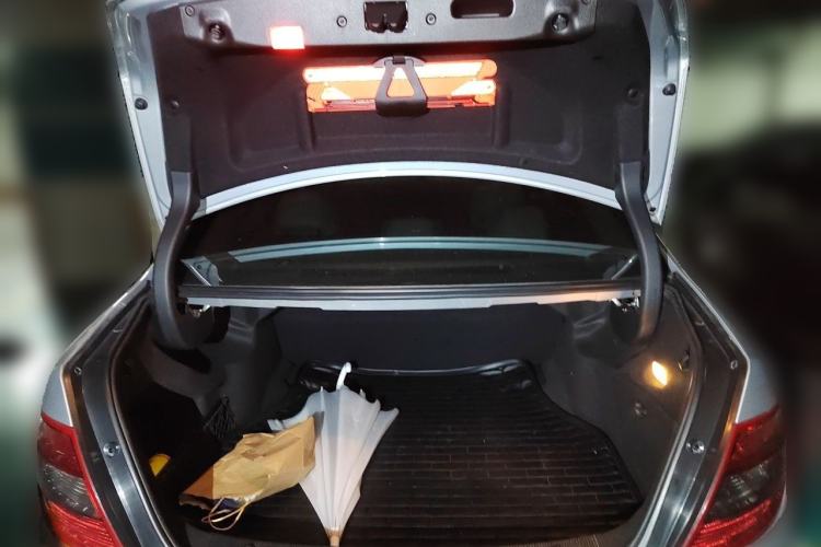 Used Mercedes-Benz C-Class 2010 C 200 CGI Fashion Model Trunk
