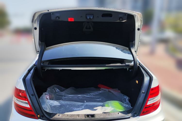 Used Mercedes-Benz C-Class 2010 C 200 CGI Elegance Model Trunk