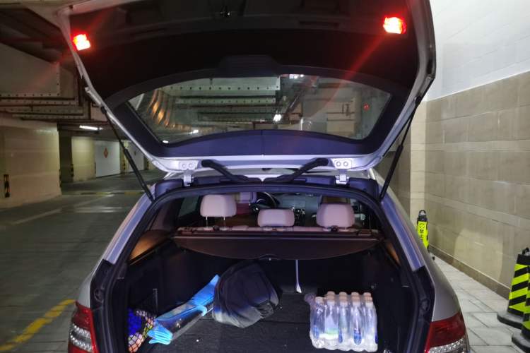 Used Mercedes-Benz C-Class 2010 C 300 Estate Trunk