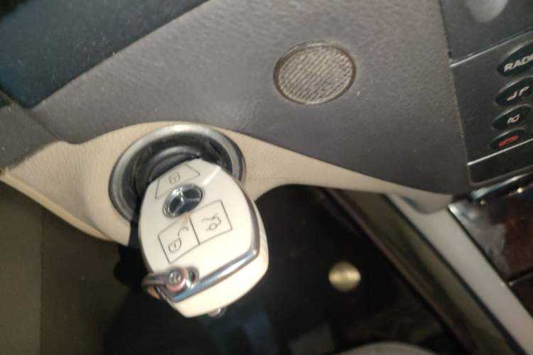 Used Mercedes-Benz C-Class 2010 C 200 CGI Elegance Model Vehicle Key