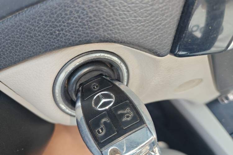 Used Mercedes-Benz C-Class 2010 C 180K Classic model Vehicle Key