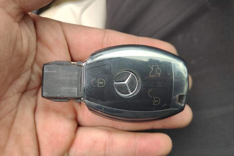 Used Mercedes-Benz C-Class 2010 C 200 CGI Fashion Model Vehicle Key