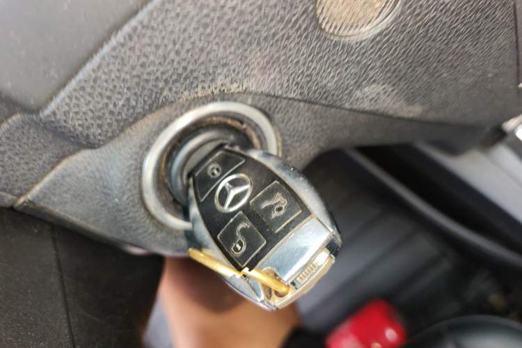 Used Mercedes-Benz C-Class 2010 C 180K Classic model Vehicle Key