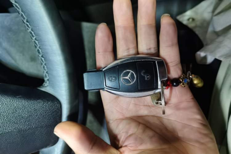 Used Mercedes-Benz C-Class 2010 C 300 Estate Vehicle Key