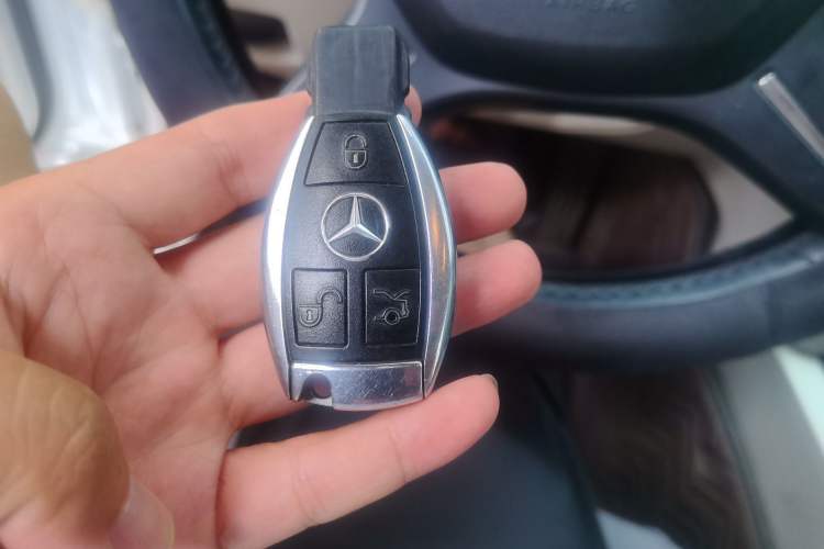 Used Mercedes-Benz C-Class 2010 C 180K Classic model Vehicle Key