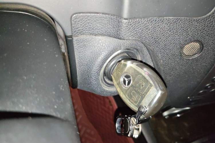 Used Mercedes-Benz C-Class 2010 C 200 CGI Fashion Model Vehicle Key
