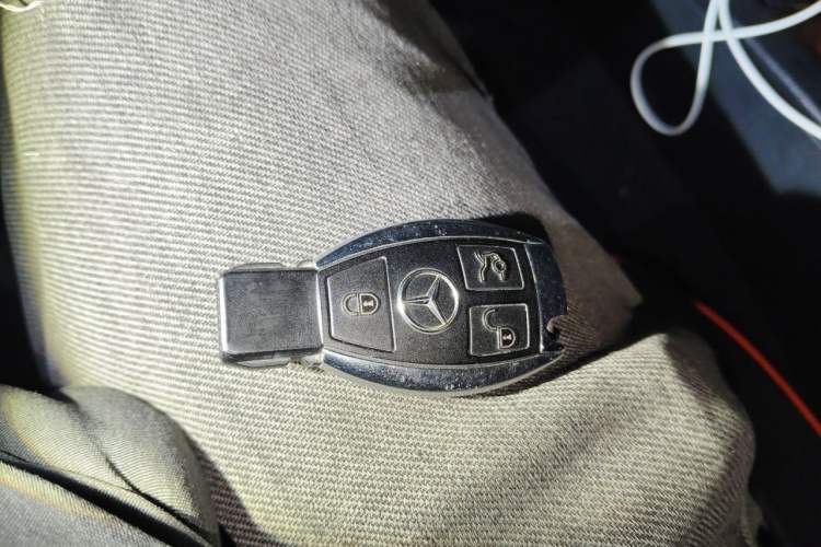Used Mercedes-Benz C-Class 2010 C 200 CGI Elegance Model Vehicle Key